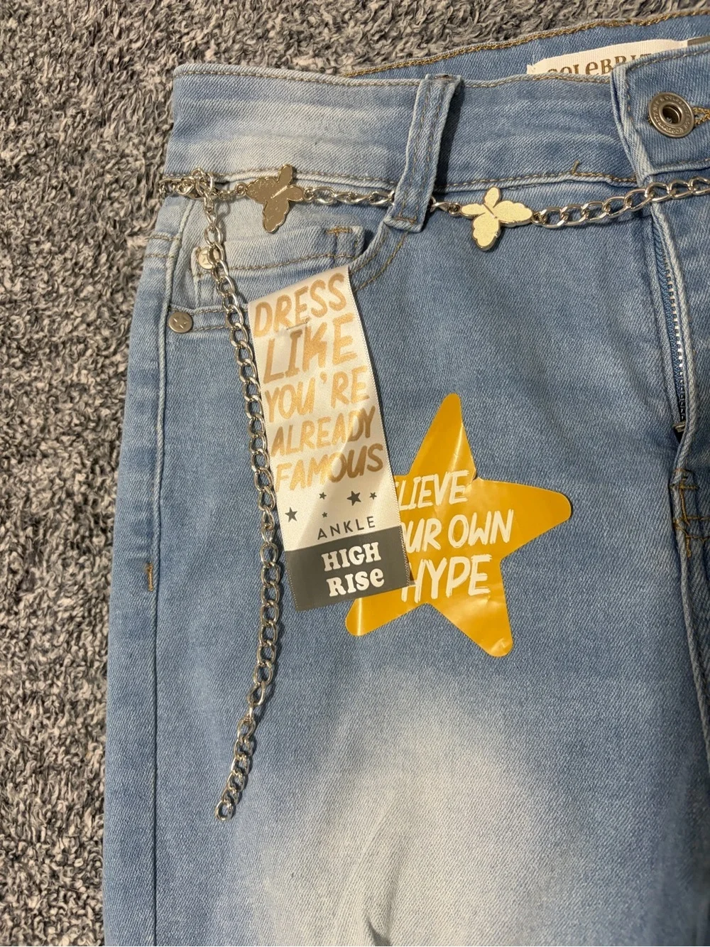 Celebrity Ace High Rise Skinny Ankle Jeans Size 9/29 Distressed Butterfly Chain